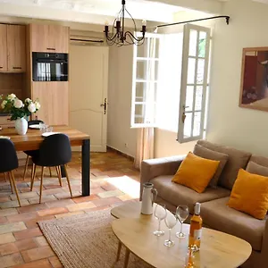 Le Jas Des Parpaillous Apartment LʼIsle-sur-la-Sorgue