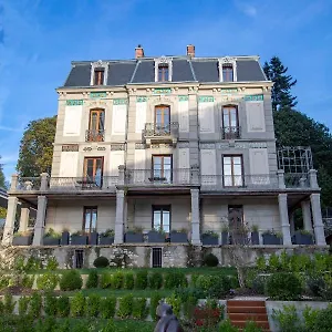 https://villa-russie.hotels-rhonealpes.com